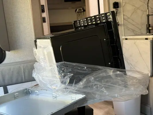 New Horizons RV Services work